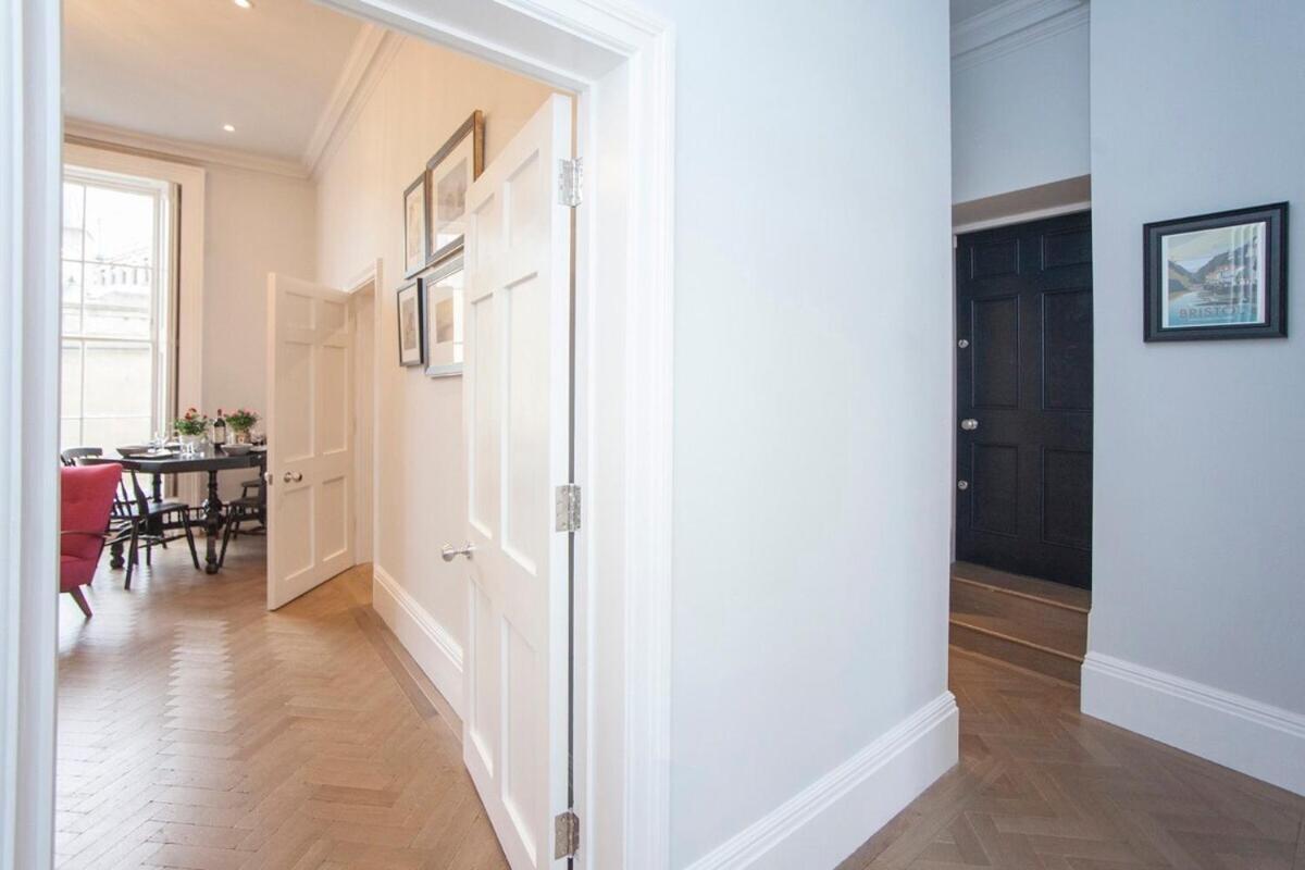 Stylish City Centre Apartment - Bath Exterior foto